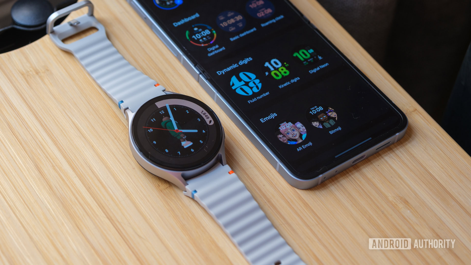 Samsung Galaxy Watch 7 watch faces