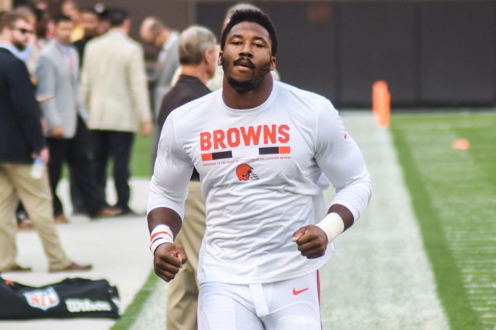 Myles Garrett runs down the sideline for the Browns.